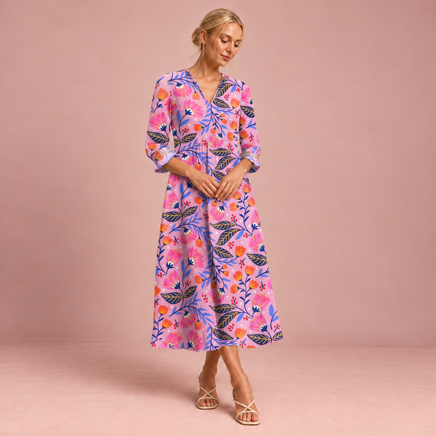 Figurschmeichelndes Sommerkleid mit Print