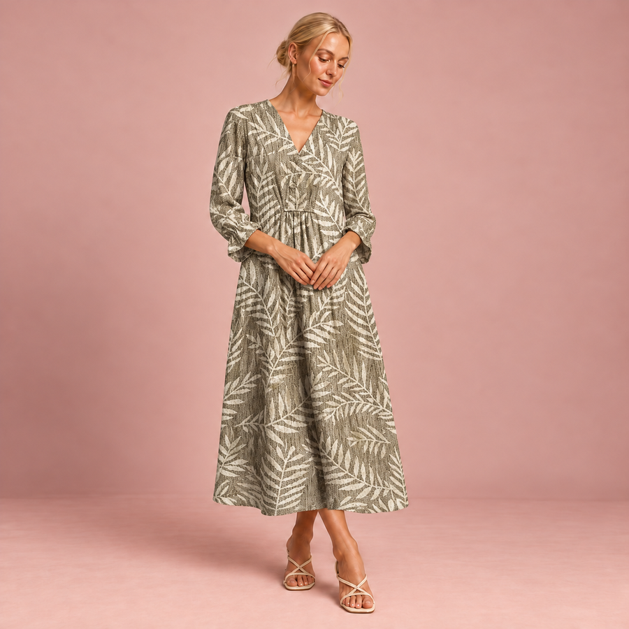 Figurschmeichelndes Sommerkleid mit Print