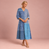 Figurschmeichelndes Sommerkleid mit Print