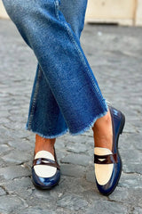 ELEGANTE ZWEIFARBIGE LOAFER