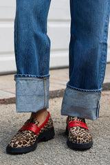 LEOPARDENPRINT LOAFER MIT ROTEN DETAILS