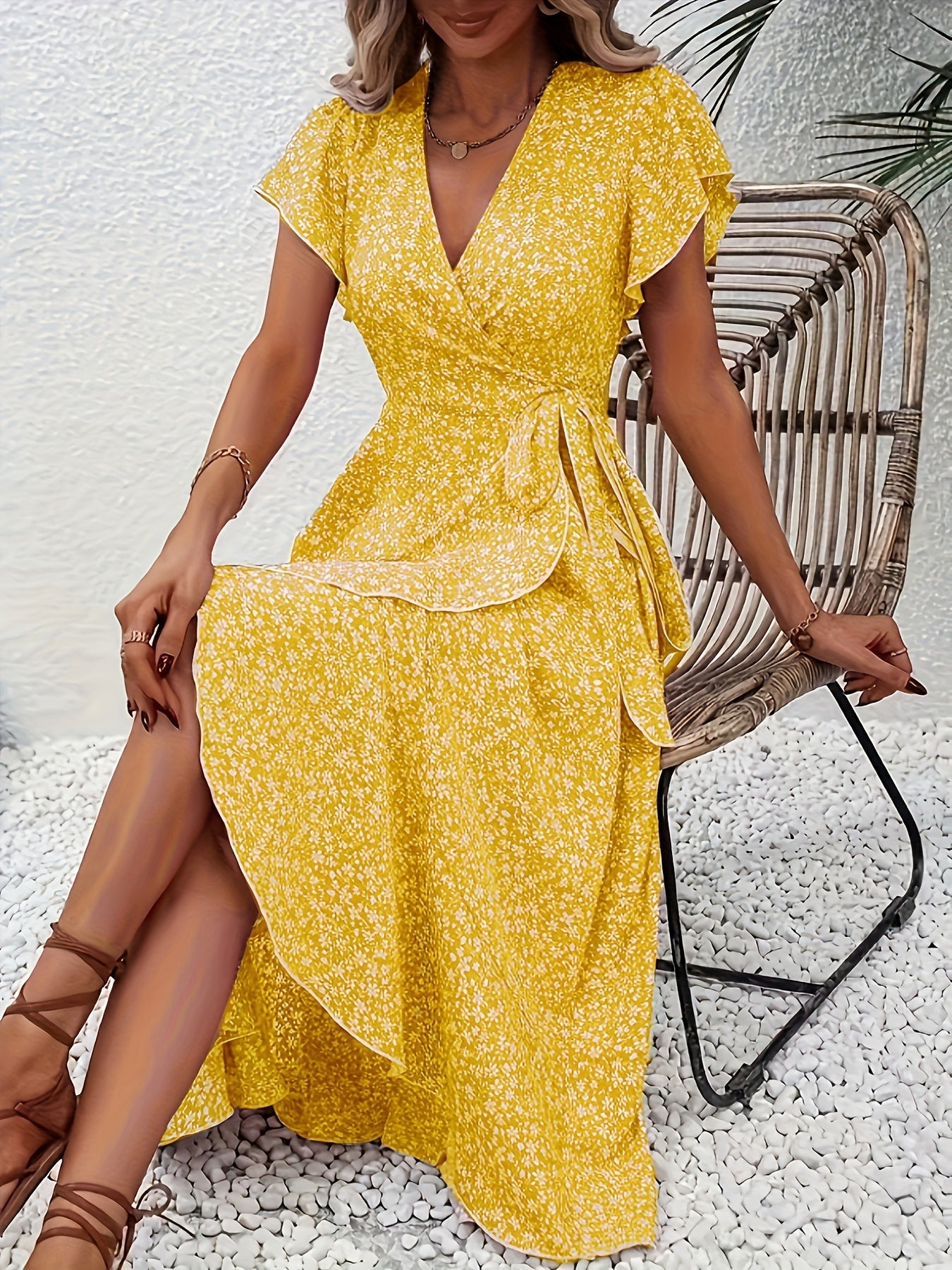 Elara | Fließendes, Bauch-umspielendes Wickelkleid