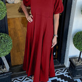 Elegantes Maxi-Kleid mit Puffärmeln und Rundhalsausschnitt