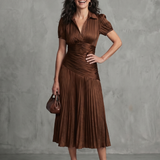 Theodora | Plissierter Taillenstreifen Midi-Kleid