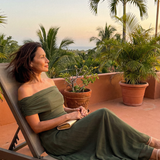 Juni | Off-Shoulder Drapiertes Midi-Kleid