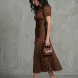 Theodora | Plissierter Taillenstreifen Midi-Kleid