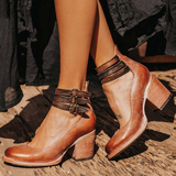 CAMILLE | Pumps mit Riemen — bequemer Blockabsatz
