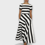 Janell - Gestreiftes Maxikleid mit langer Silhouette