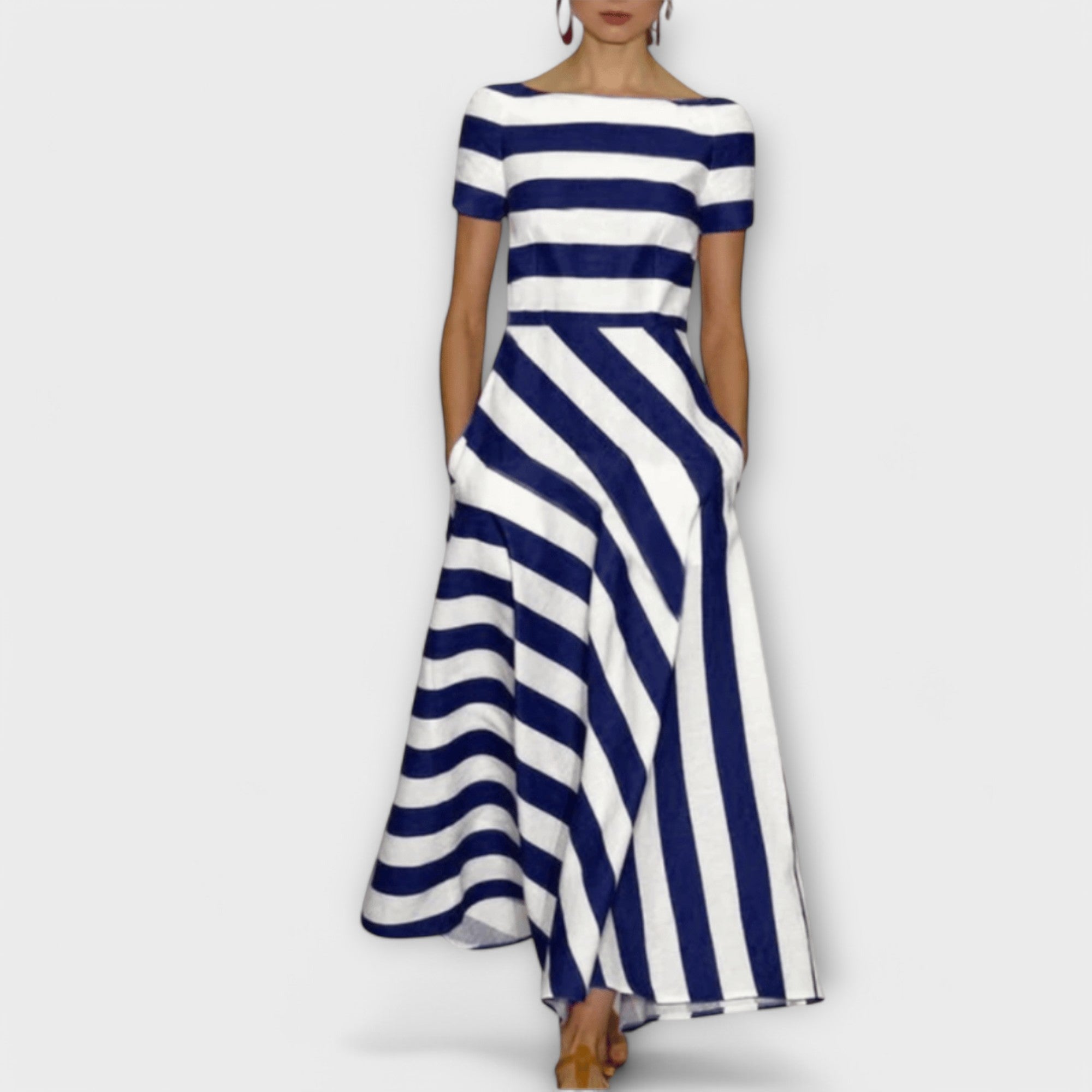 Janell - Gestreiftes Maxikleid mit langer Silhouette