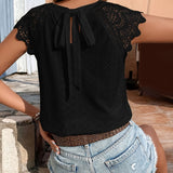 Keshia™ - Elegante Bluse mit Ösen und Bindeband