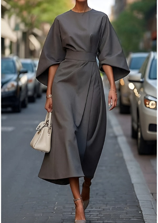 Lissey - Minimalistisches Gürtel-Luxuskleid