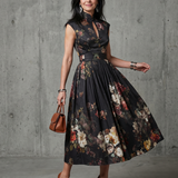 Greta | Hochgeschlossenes Schlüsselloch Blumen Falten Midi Kleid
