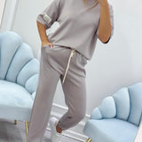 Damen Relaxed Outfit: Set aus solidem Oberteil und Hose