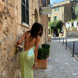Ayla - Glitzerndes Partykleid mit quadratischem Kragen und Rückenausschnitt