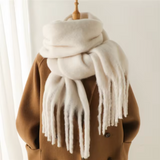 Winterschal mit Fransen