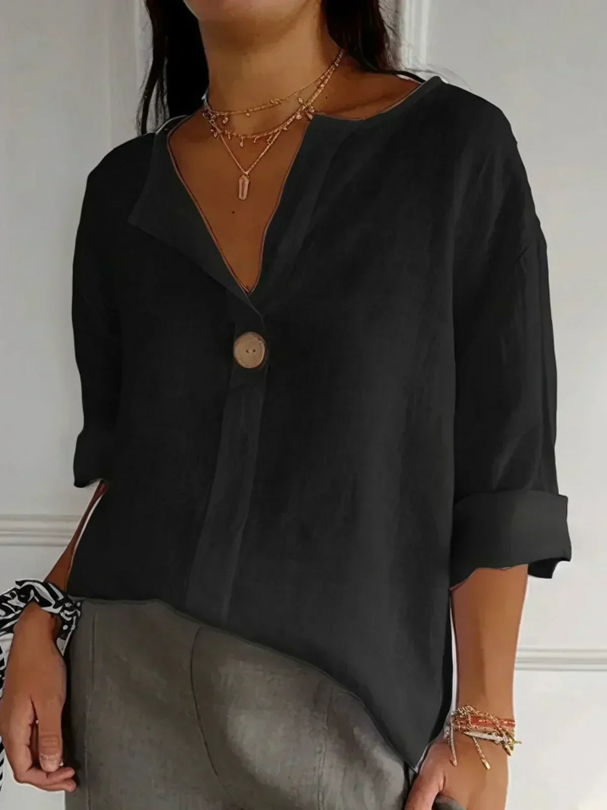 Angela™ | Legere V-Ausschnitt Bluse