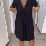 Els | Kleid mit kurzen Ärmeln und V-Ausschnitt