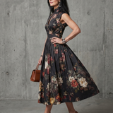Greta | Hochgeschlossenes Schlüsselloch Blumen Falten Midi Kleid