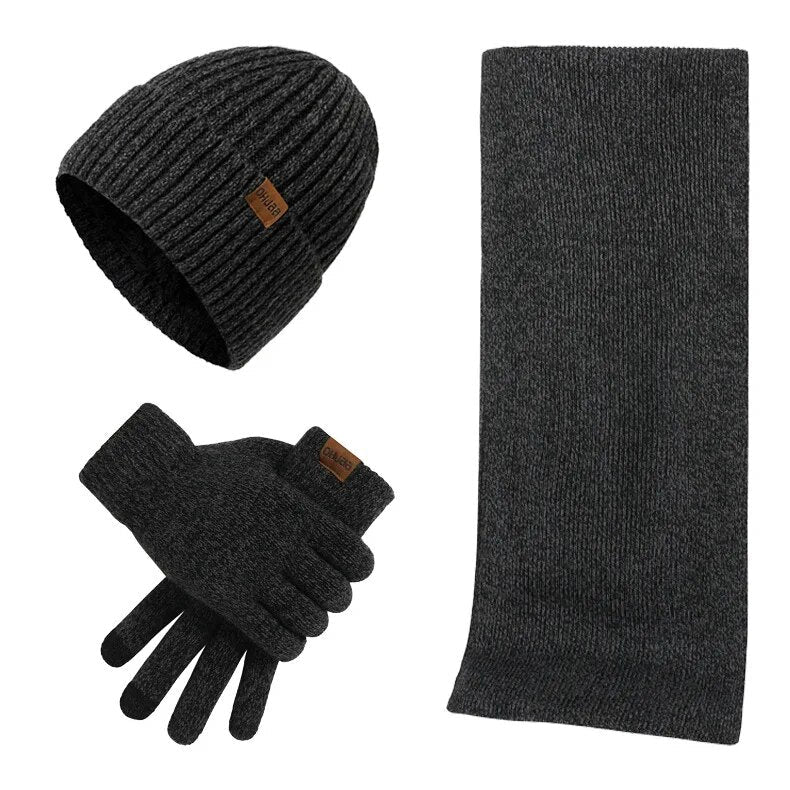 Cooles Winter-Set mit Mütze, Schal und Handschuhen