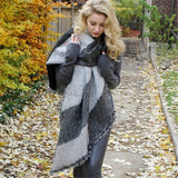 Damen Fransen-Schal mit geometrischem Muster