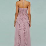 Imogen | Damen Rückenfreies Rüschensmaxikleid mit ärmellosem Halterdesign für Sommerhochzeiten