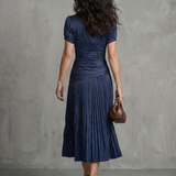 Theodora | Plissierter Taillenstreifen Midi-Kleid