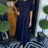 Elegantes Maxi-Kleid mit Puffärmeln und Rundhalsausschnitt