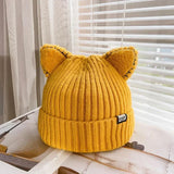Gestrickte Wintermütze mit Katzenohren von PurrWarm