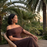 Juni | Off-Shoulder Drapiertes Midi-Kleid