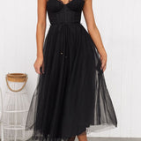 Zeitgenössisches Prinzessinnen-Maxi-Kleid mit Trägern für Partys