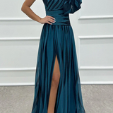 Chloe – Elegantes gestreiftes Maxikleid mit einem Schulterträger