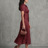 Theodora | Plissierter Taillenstreifen Midi-Kleid