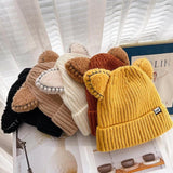 Gestrickte Wintermütze mit Katzenohren von PurrWarm