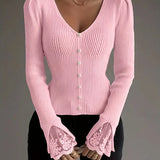 V-Ausschnitt Rippentop mit Spitzenärmeln