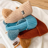 Gestrickte Wintermütze mit Katzenohren von PurrWarm
