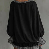 Faux-Suede-Minikleid mit schwarzen Streifen und Rüschendetails