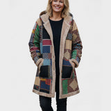 Herbst – Gemütlicher Patchwork-Kapuzenpullover in Erdtönen
