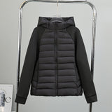 Damen leichte Hybrid-Steppjacke mit Kapuze und elastischen Ärmelpaneelen