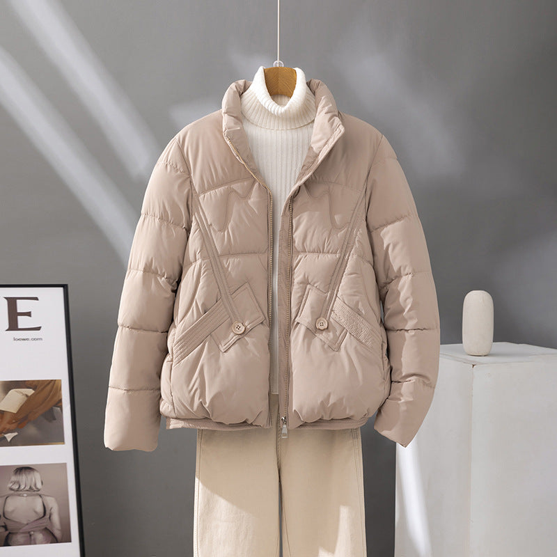 Damen kurzer Steppblouson mit hoher Kragenblende und Pattentaschen