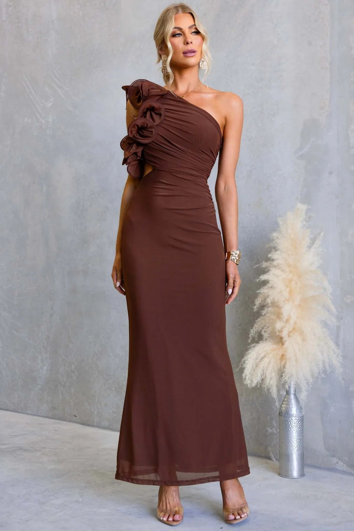Damen Maxikleid mit einem Schulterträger und Rüsche