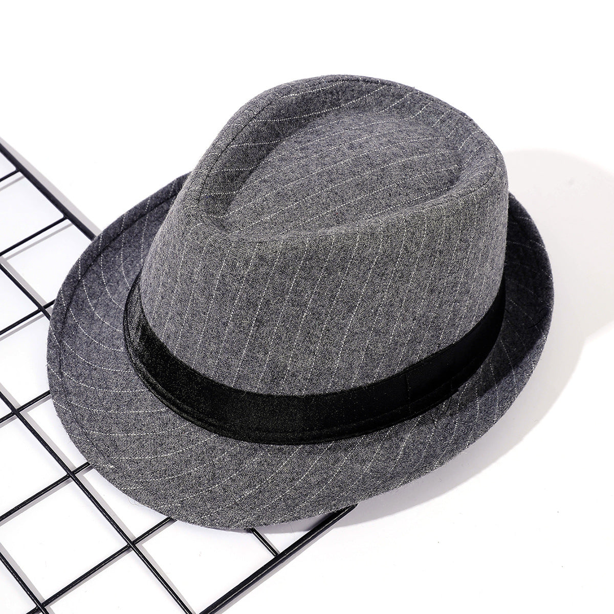 Damen Fedora-Hut mit gestreiftem Muster und Samtband