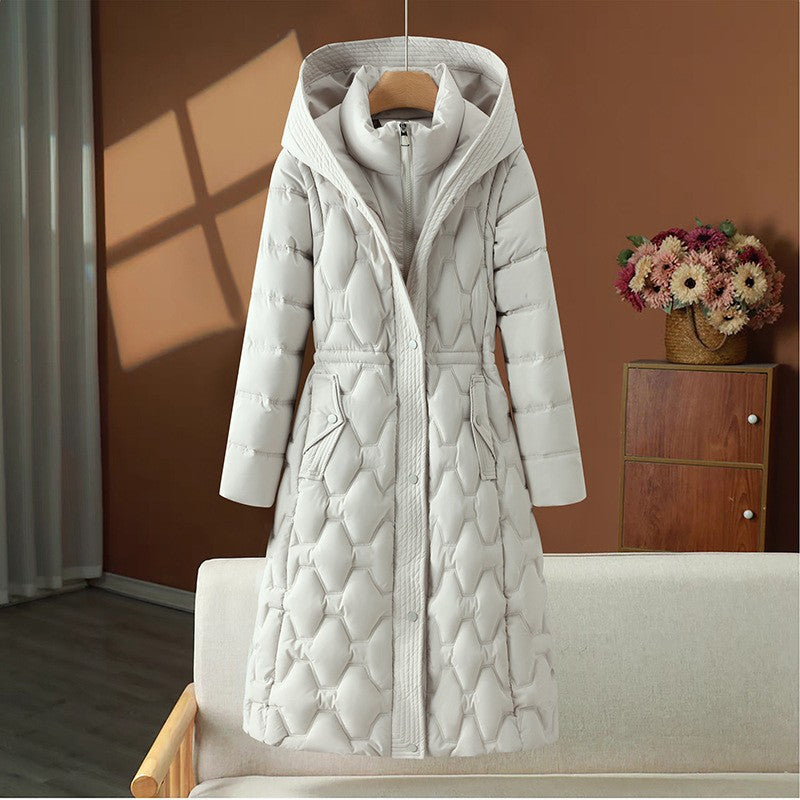Damen langer gesteppter Wintermantel mit Kapuze und taillierter Silhouette