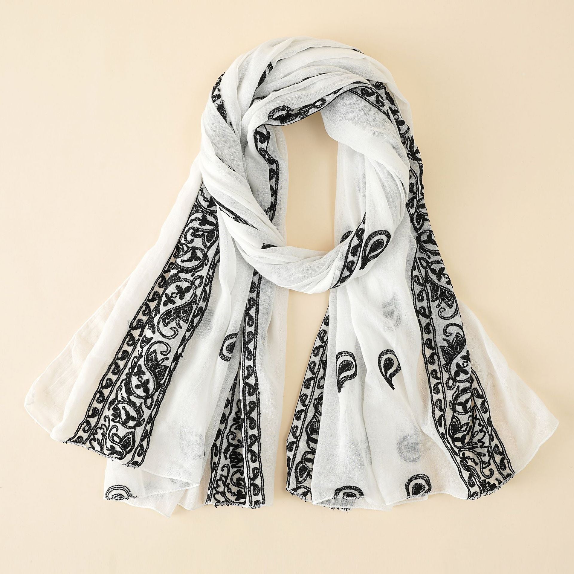 Damen Schal mit filigraner Stickerei