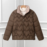 Damen kurze gesteppte Pufferjacke mit Bogensteppung und Druckknopfblende