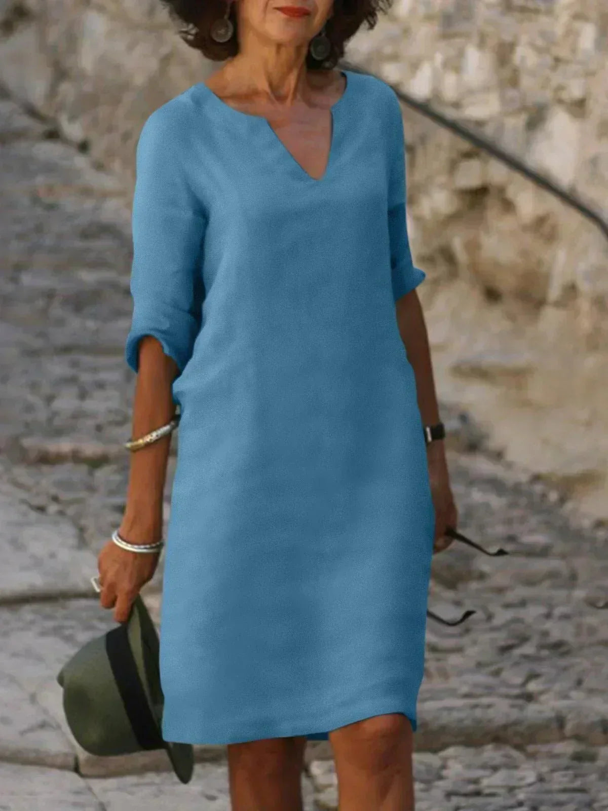 Lola - Lässiges V-Ausschnitt-Kleid