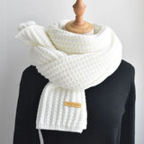 Langer Strickschal
