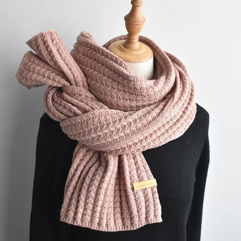 Langer Strickschal