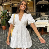 Fay | Weißes Kleid mit gestickten Rüschendetails