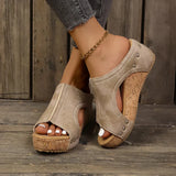 Eva-Frieda | Lumi-Keilschuhe mit Nieten