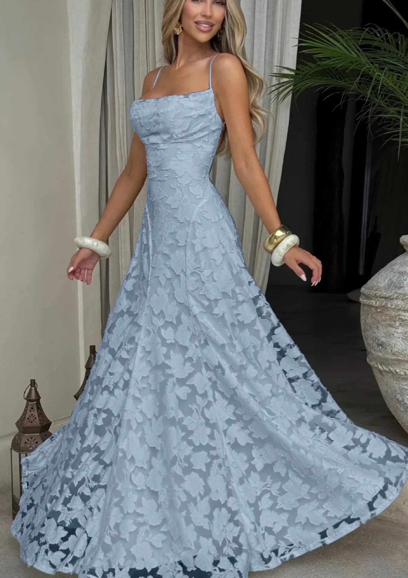 Maxikleid für Damen mit Schnürdetail